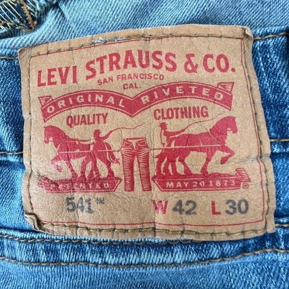 Levi’s 541 Straight Leg Jeans Size 42 x 30 Men’s - Picture 2 of 5